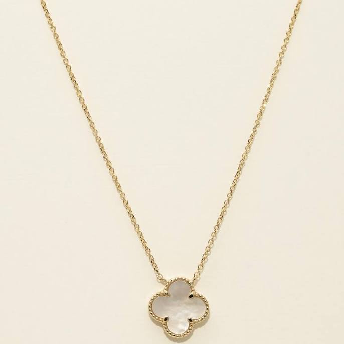 Day's Jewelers 14kt Yellow Gold Mother of Pearl Clover Necklace